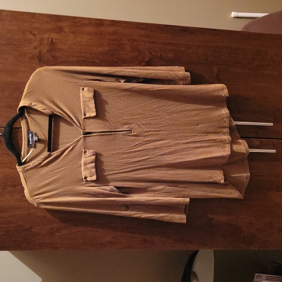 Long Sleeves Dressy Shirt - Picture 1 of 3